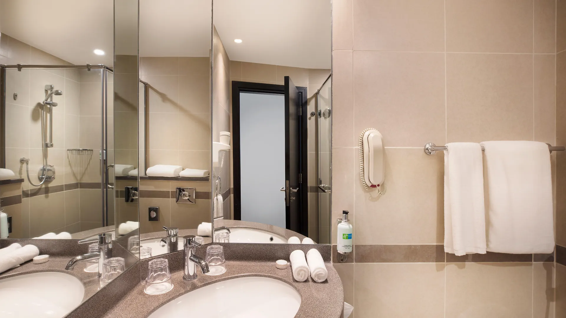 *** Hotel Holiday Inn Express Dubai Safa Park By Ihg United Arab Emirates