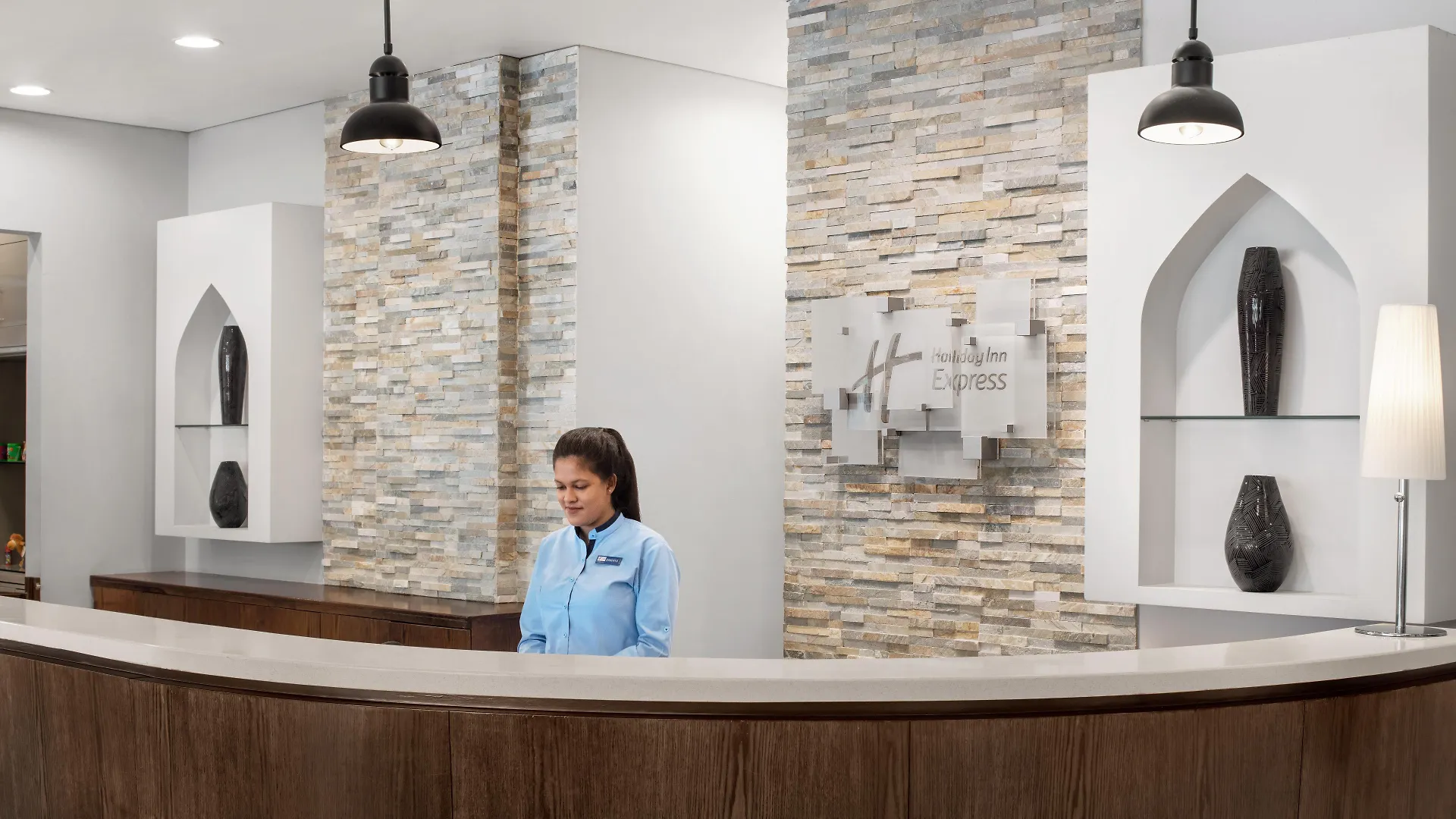 Holiday Inn Express Dubai Safa Park By Ihg 3*,