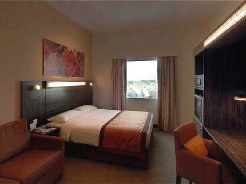 Holiday Inn Express Dubai Safa Park, An Ihg Hotel 3*,